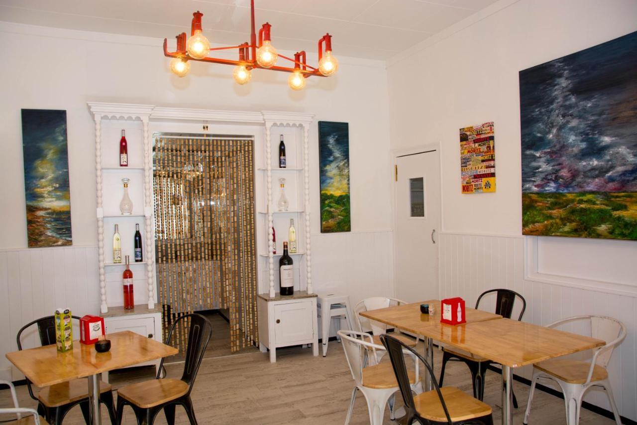 Hostal Emporda Castello  D'Empuries Exterior photo